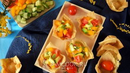 Рецепт тарталеток из теста фило с салатом