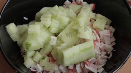 Рецепт тарталеток с крабовыми палочками кукурузой и огурцом