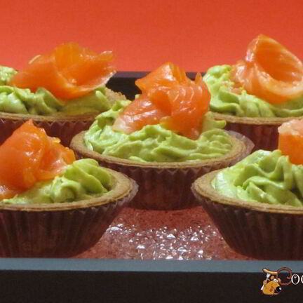 Рецепт Тарталеток с кремом из авокадо и семгой