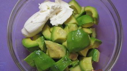 Рецепт тарталеток с кремом из авокадо и семгой