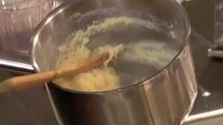 Рецепт тарталеток с креветками и соусом бешамель