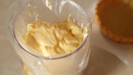 Рецепт тарталеток с лимонно-лаймовым кремом и меренгой