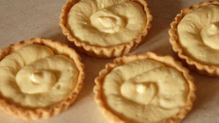 Рецепт тарталеток с лимонно-лаймовым кремом и меренгой