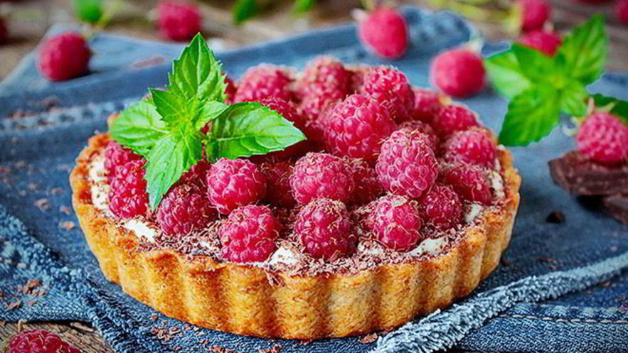 Рецепт тарталеток с малиной и горьким шоколадом