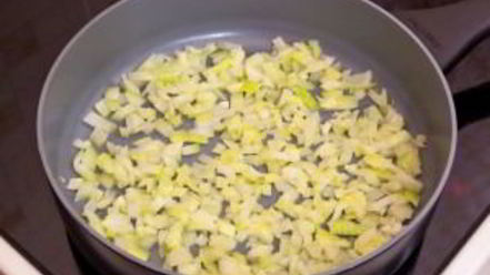 Рецепт тарталеток с печеночным муссом, перепелиными яйцами и помидорами черри