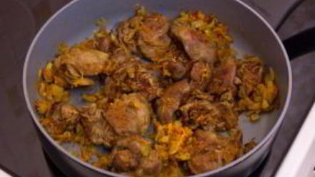 Рецепт тарталеток с печеночным муссом, перепелиными яйцами и помидорами черри