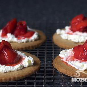 Рецепт Тарталеток с рикоттой и клубникой