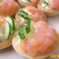 Рецепт Тарталеток с творожным сыром и семгой