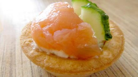 Рецепт тарталеток с творожным сыром и семгой