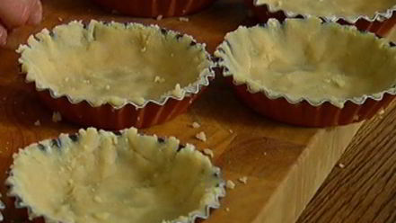 Рецепт тарталеток с ягодами и взбитыми сливками