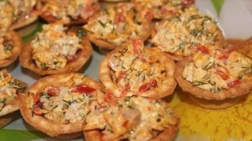 Рецепт закусочных тарталеток с копченой курицей