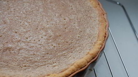 Рецепт миндального тарта с карамелизованными нектаринами