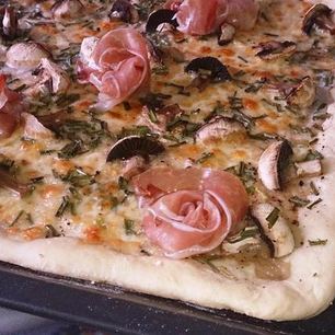 Рецепт Тарта фламбе с шампиньонами