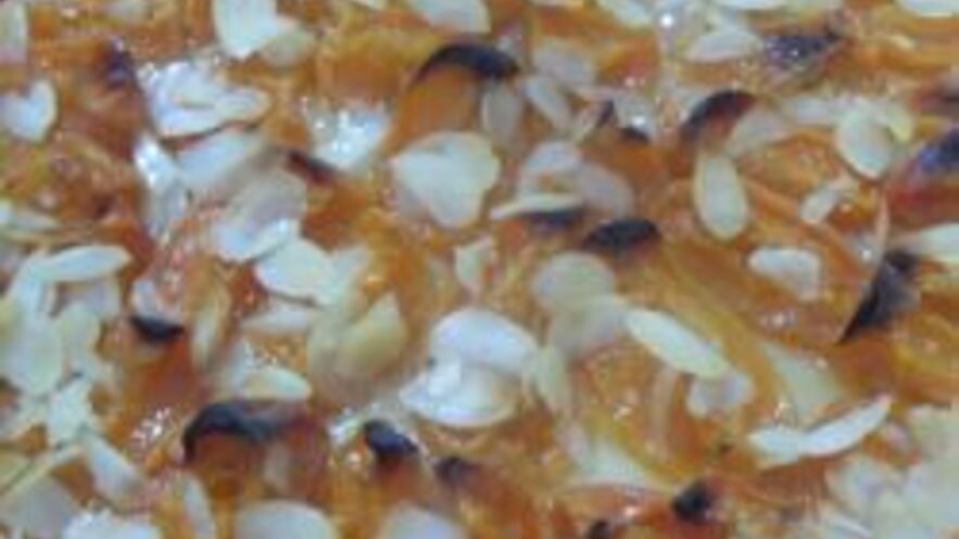 Рецепт тарта с абрикосами на слоеном тесте