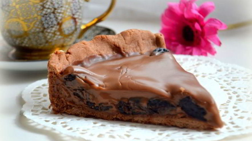 Рецепт тарта с черносливом и нежнейшим шоколадным ганашем