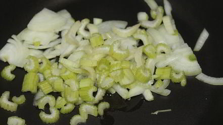 Рецепт тарта с капустой и перепелиными яйцами