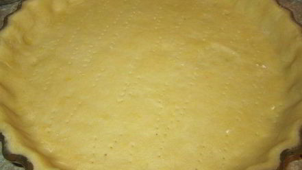 Рецепт тарта с карамелизированными фруктами и творожным пудингом