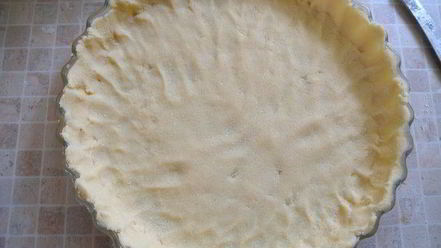 Рецепт тарта с клубникой с розмарином и ежевикой с базиликом двойное удовольствие