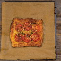 Рецепт Томатного тарта с фетой и тархуном