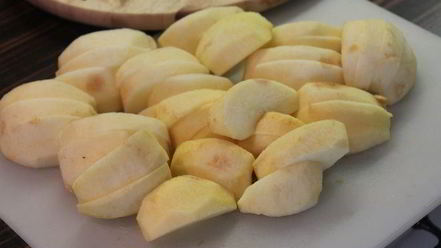 Рецепт яблочного тарта с карамельным кремом