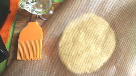 Рецепт тортильи с перцем, креветками и песто из тыквенных семечек