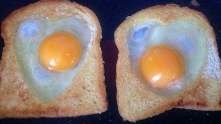 Рецепт глазуньи в тосте