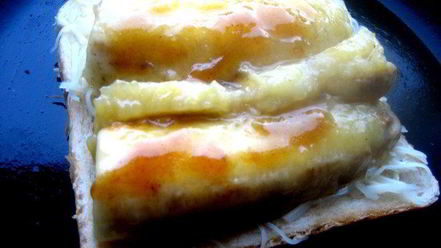 Рецепт хрустящего тоста с карамельным бананом