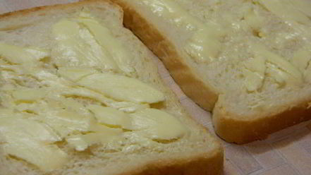 Рецепт тоста с яичницей и беконом