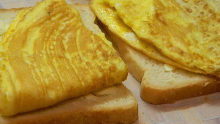 Рецепт тоста с яичницей и беконом