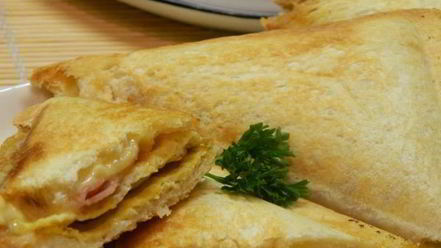 Рецепт тоста с яичницей и беконом