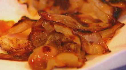 Рецепт тостов на завтрак с творогом, помидорами и грибами