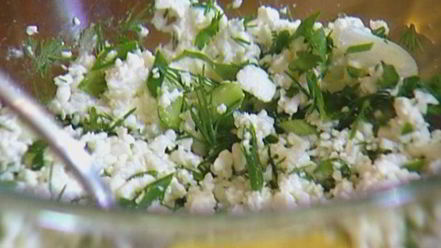 Рецепт тостов на завтрак с творогом, помидорами и грибами