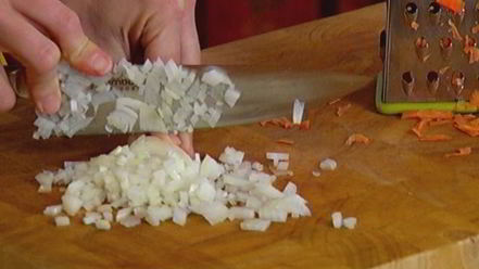 Рецепт тостов с фасолью, беконом и вялеными помидорами