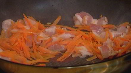 Рецепт тостов с фасолью, беконом и вялеными помидорами