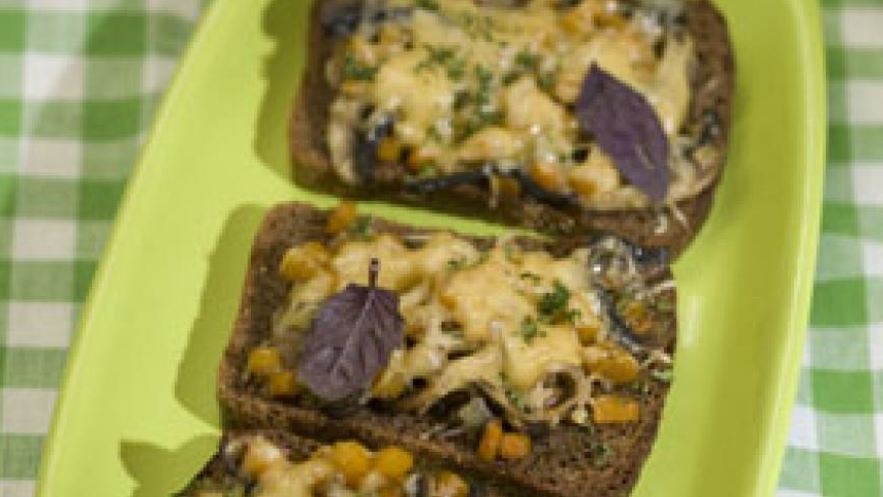 Рецепт тостов с грибами и тыквой