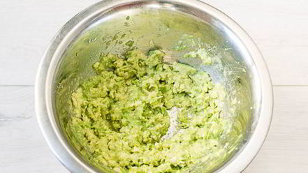 Рецепт тостов с гуакамоле и помидорами