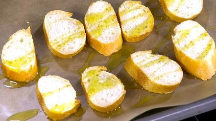 Рецепт тостов с лисичками и лимонным сыром