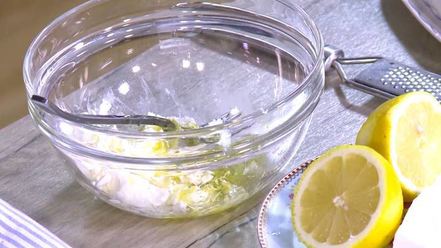 Рецепт тостов с лисичками и лимонным сыром