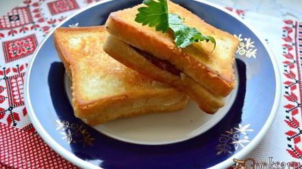 Рецепт тостов с плавленным сыром и копченой колбасой