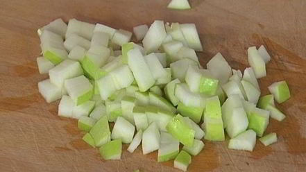 Рецепт тостов с рыбой карри и свекольным салатом