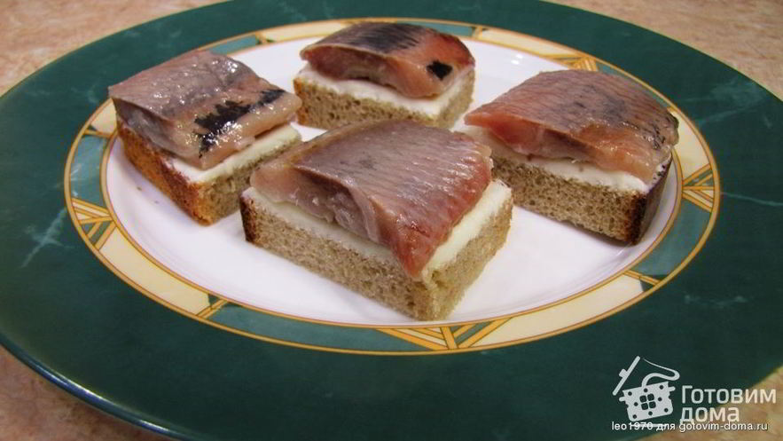 Рецепт тостов с селедкой