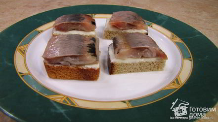 Рецепт тостов с селедкой