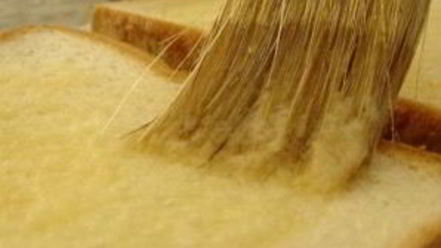 Рецепт тостов с сыром и чесноком