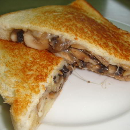 Рецепт Тостов с сыром и грибами