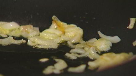 Рецепт тостов с цукини, сыром и луком