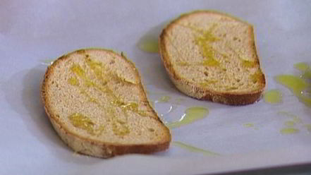 Рецепт тостов с цукини, сыром и луком