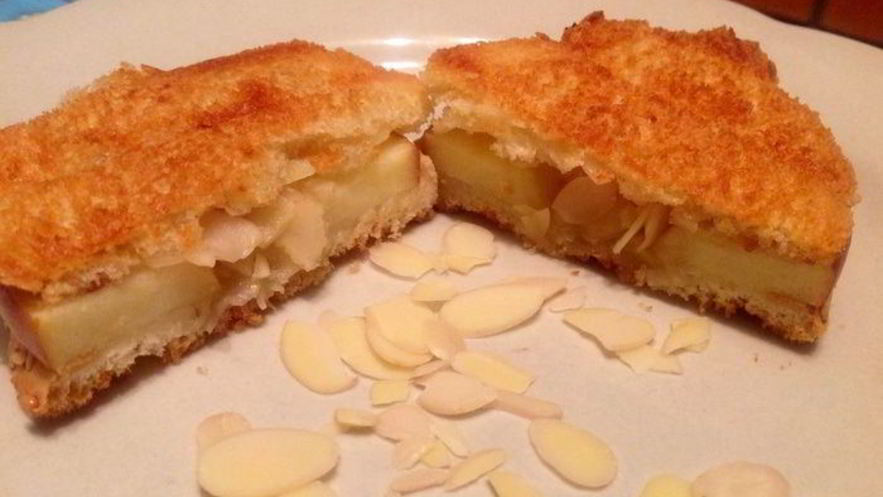 Рецепт тостов с яблоком и миндалем