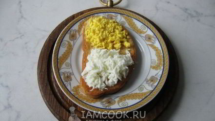 Рецепт тостов с яйцом к празднику