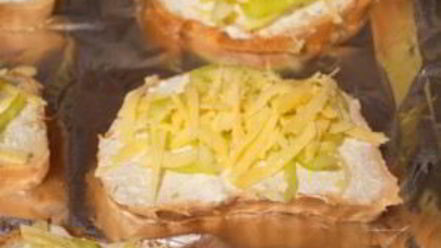 Рецепт запеченных тостов с паприкой