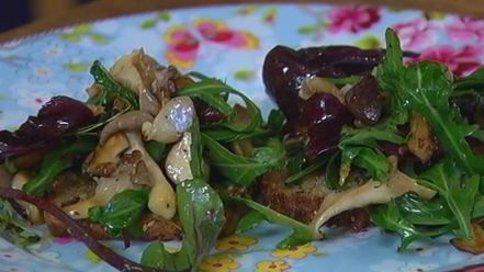 Рецепт жареных грибов на тостах